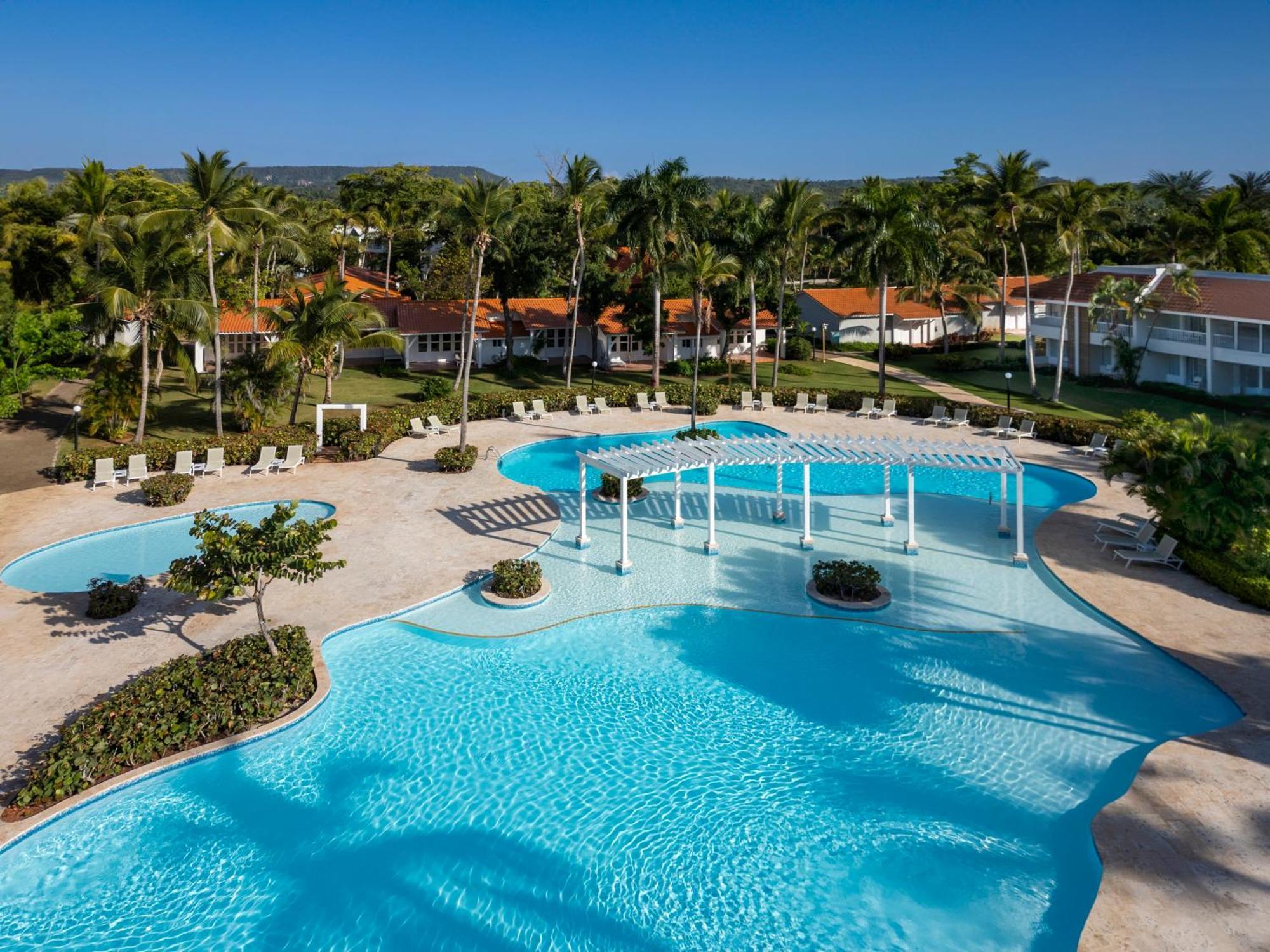 Wyndham Alltra Samana All Inclusive Resort Exterior photo