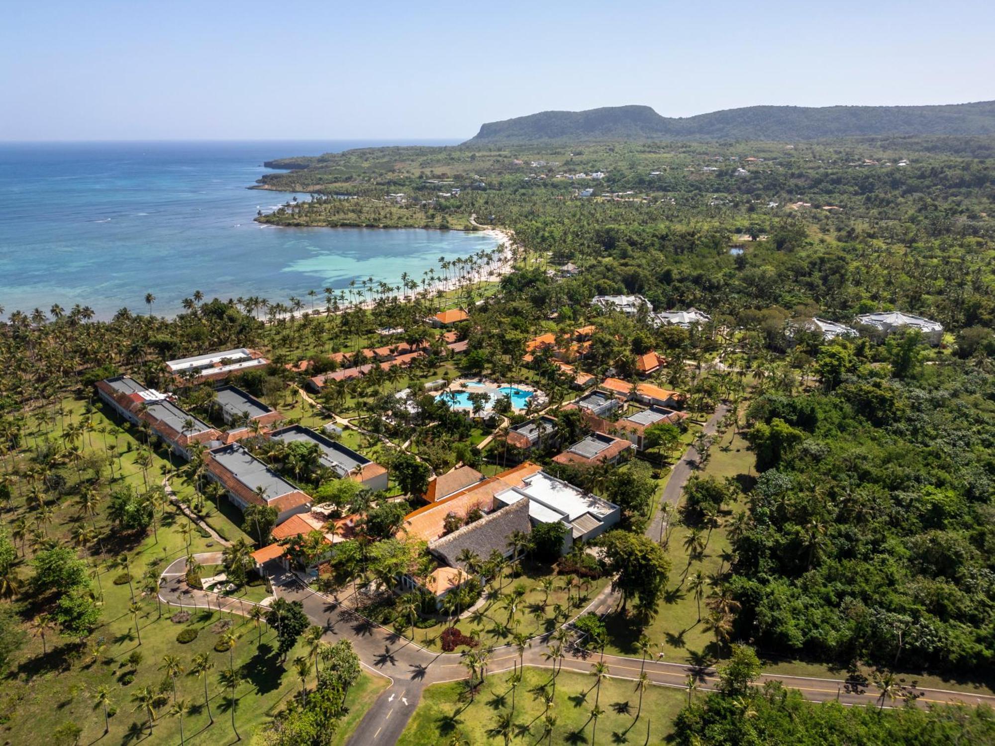 Wyndham Alltra Samana All Inclusive Resort Exterior photo