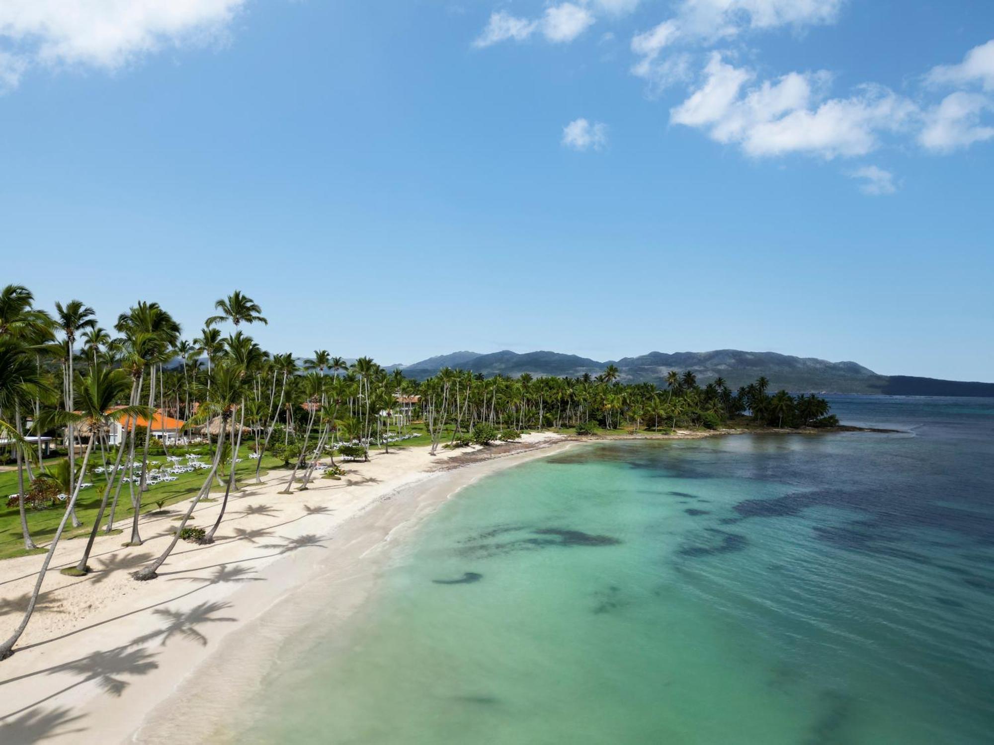 Wyndham Alltra Samana All Inclusive Resort Exterior photo