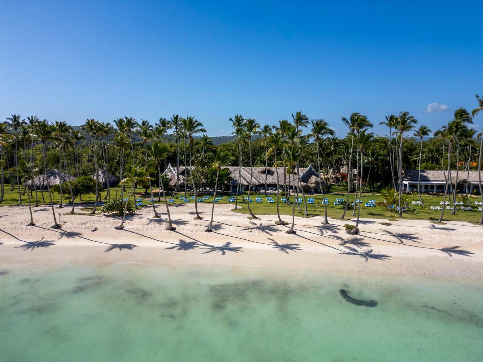 Wyndham Alltra Samana All Inclusive Resort Exterior photo