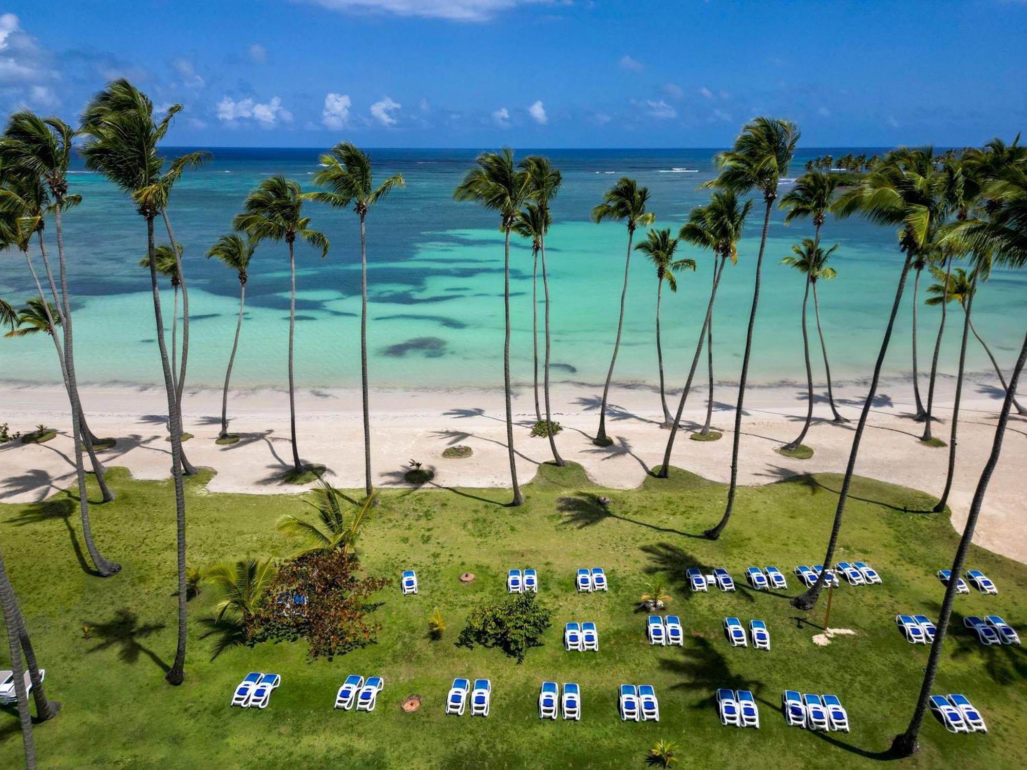 Wyndham Alltra Samana All Inclusive Resort Exterior photo