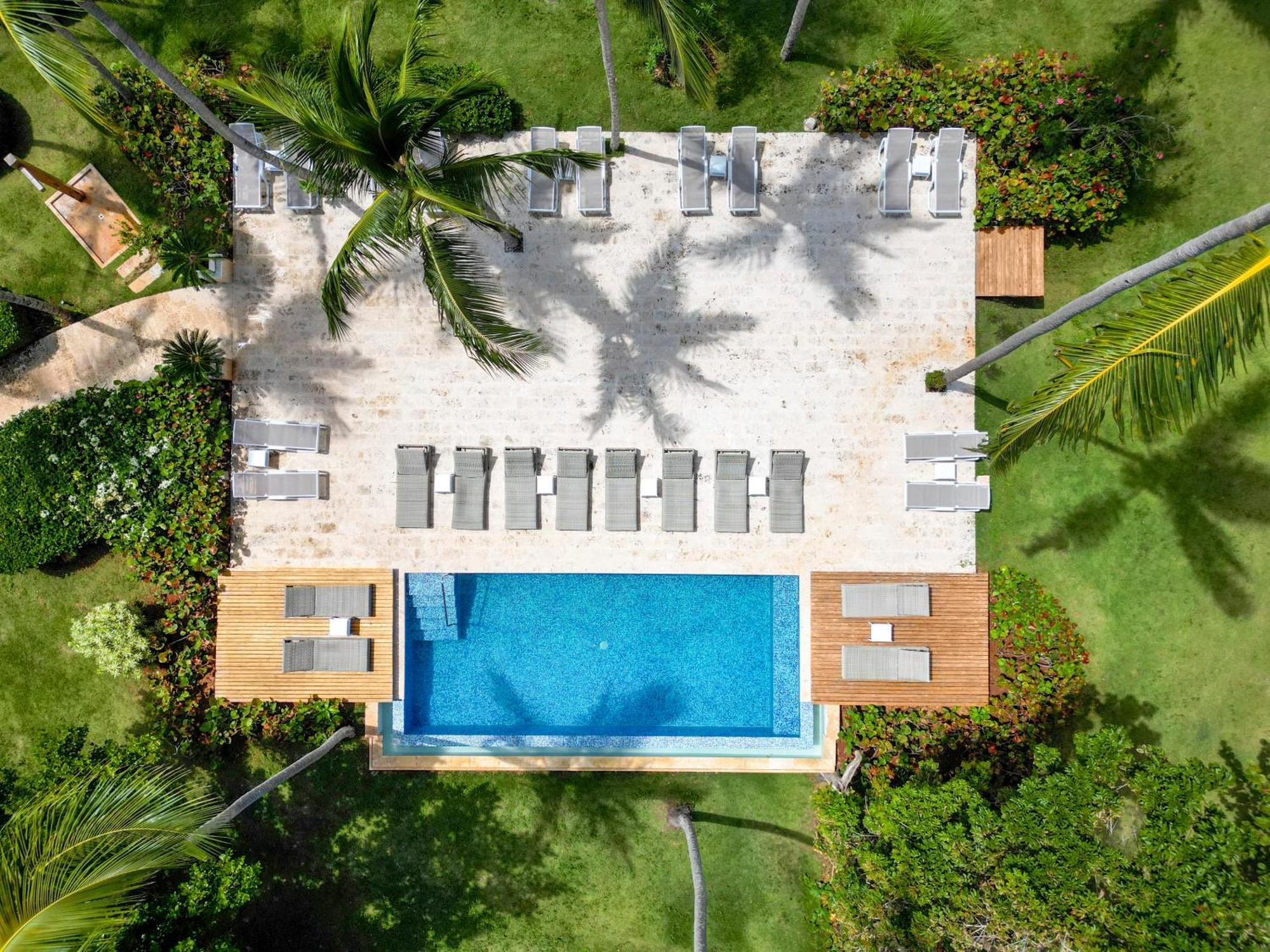 Wyndham Alltra Samana All Inclusive Resort Exterior photo