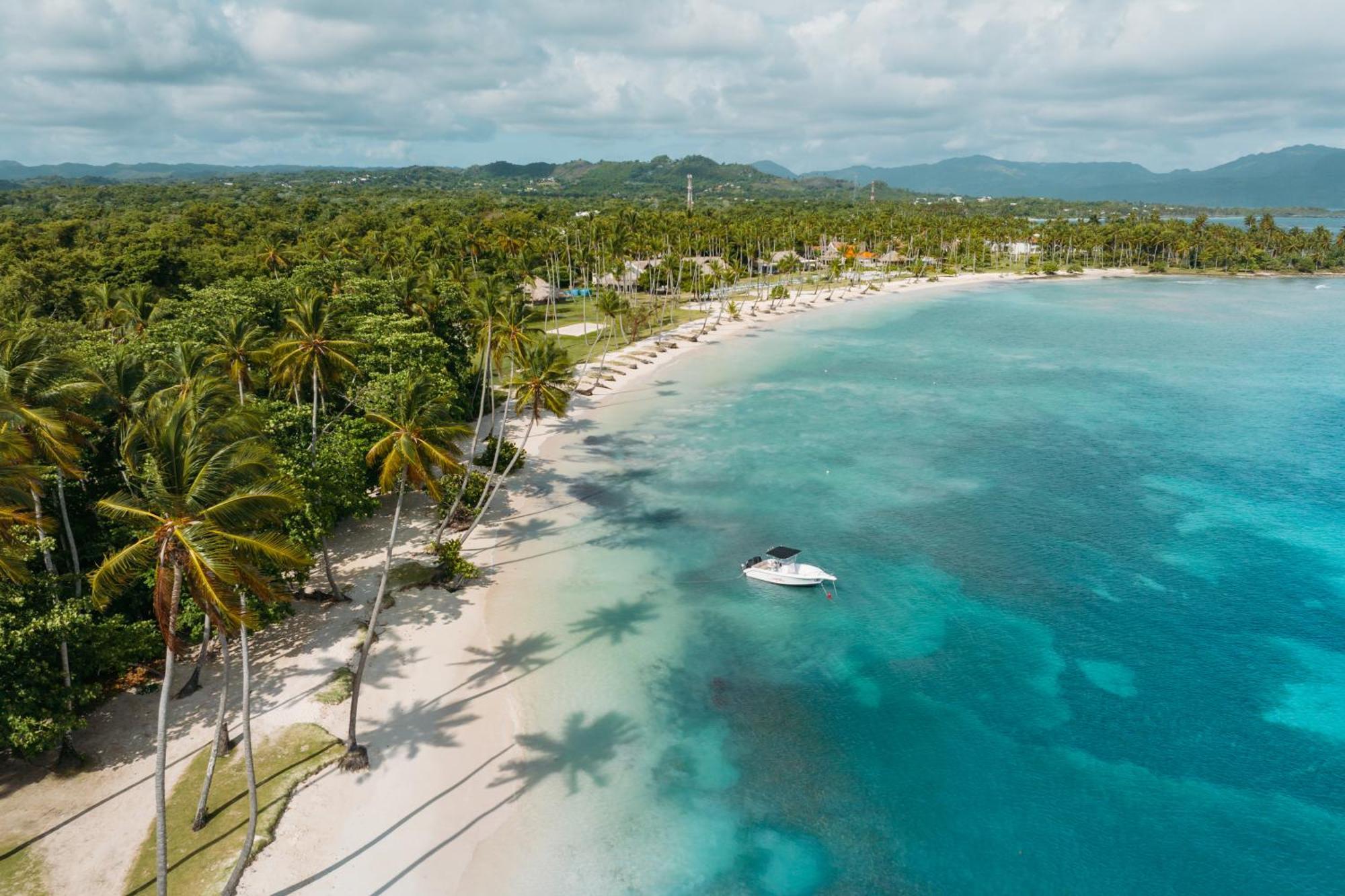 Wyndham Alltra Samana All Inclusive Resort Exterior photo