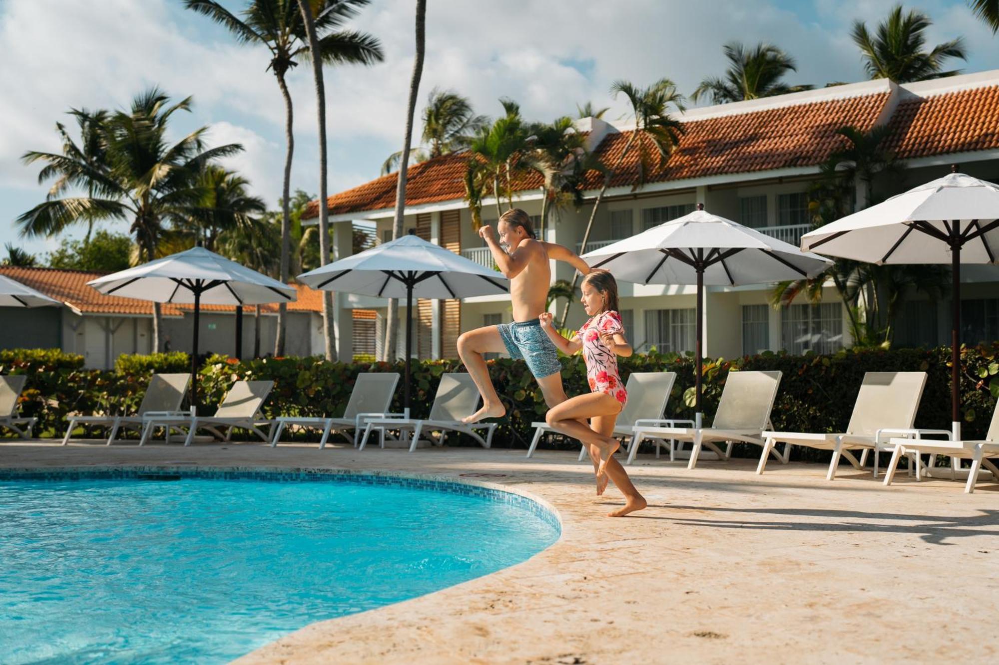 Wyndham Alltra Samana All Inclusive Resort Exterior photo