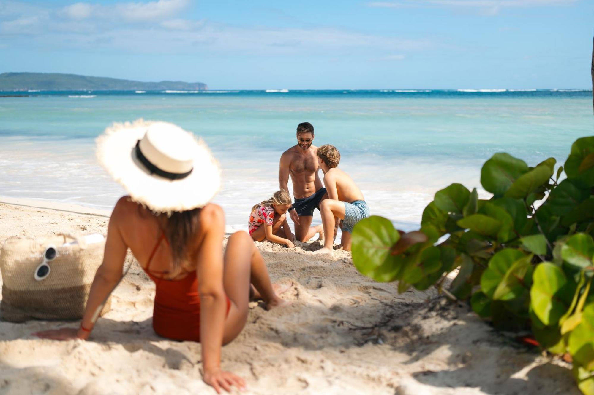 Wyndham Alltra Samana All Inclusive Resort Exterior photo