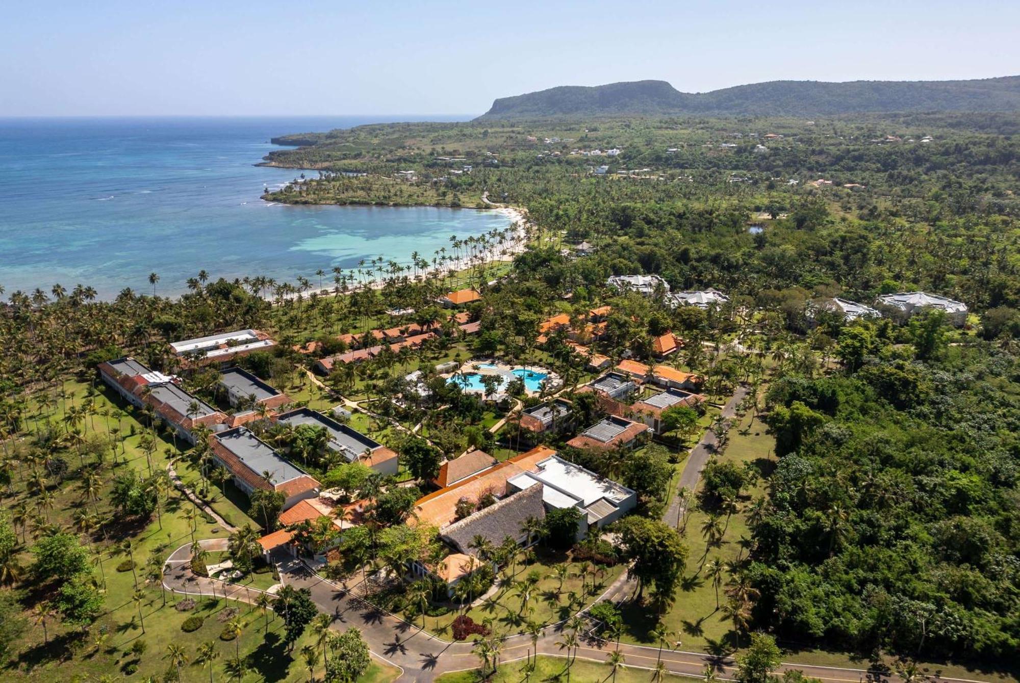 Wyndham Alltra Samana All Inclusive Resort Exterior photo